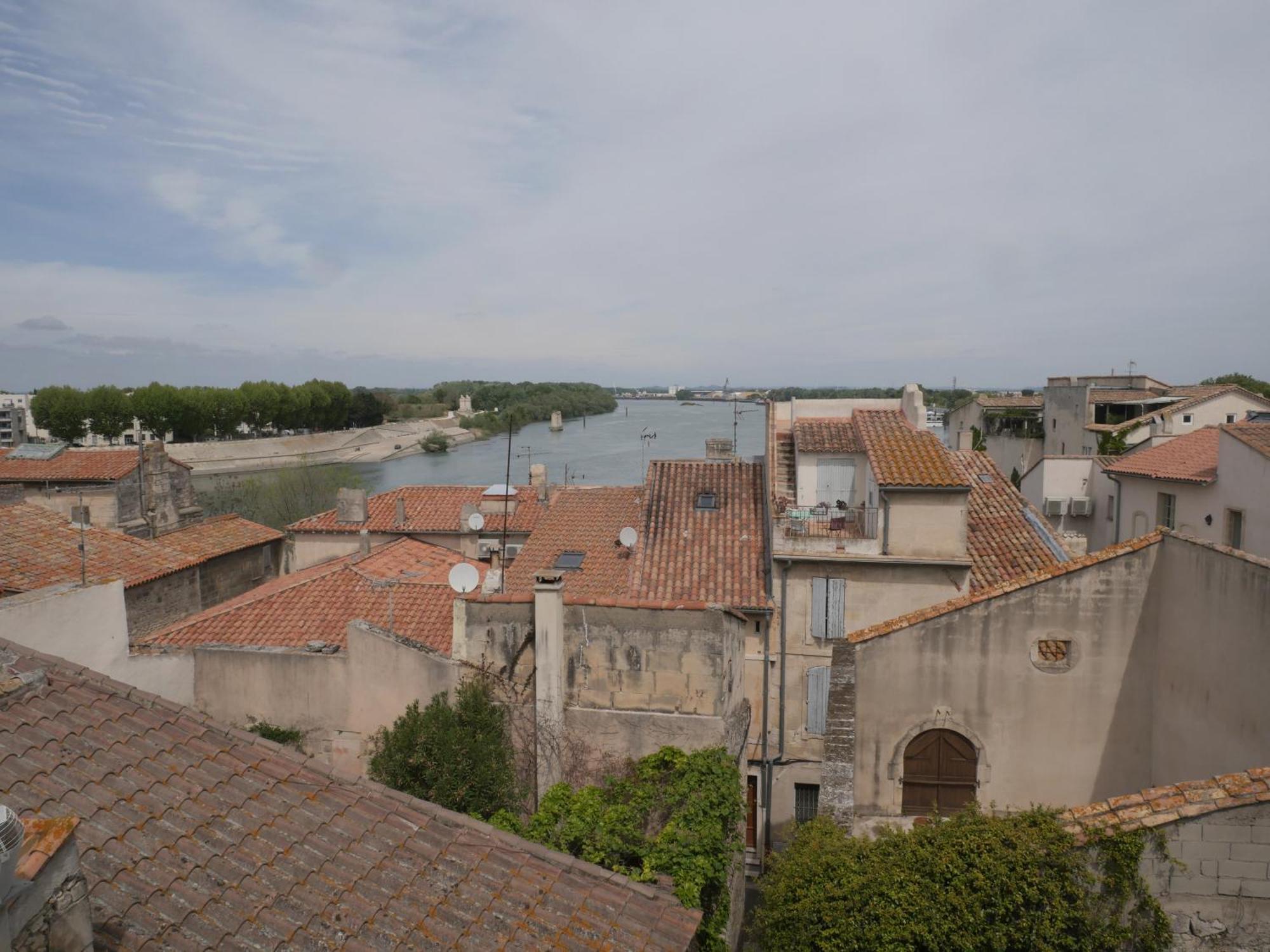 Superbe Appartement Avec Vue Arles Extérieur photo